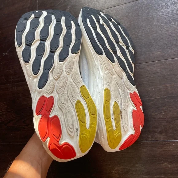 New Balance 1080 v13 Running Shoes - Picture 10 of 13